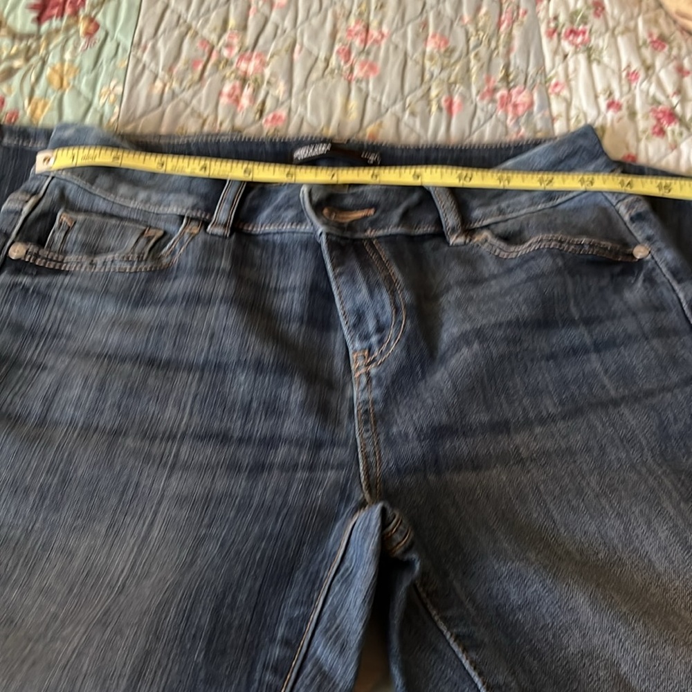 Vera wang capris size 6 - Picture 4 of 8